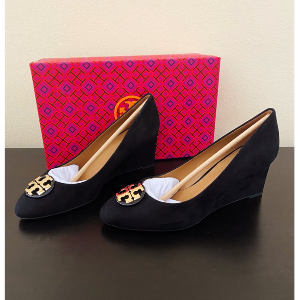 NWT Tory Burch Wedges Suede Black Shoes T Logo 8.5 - Picture 2 of 4